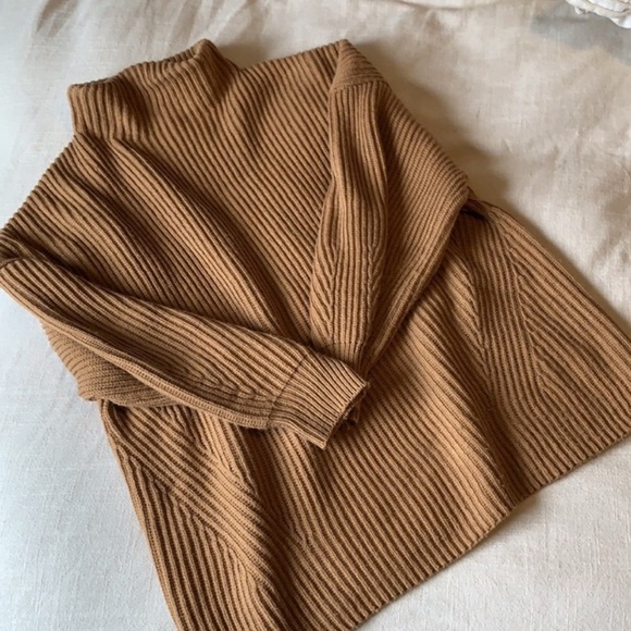 Buckle Sweaters - BKE Buckle Sweater